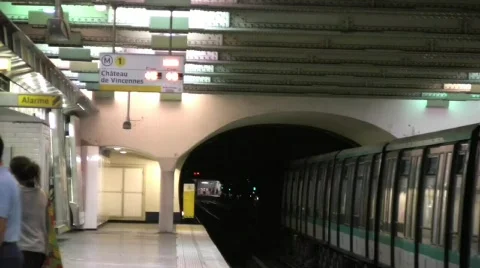 Paris metro 15 Vídeo Stock 282834