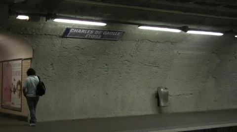 Paris metro 5 Vídeo Stock 282843