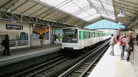 Paris Metro Station Stockbeeldmateriaal 46676752