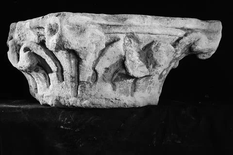 Paris Museums, Column marquee with round basket, unknown provenance, second half Foto stock
