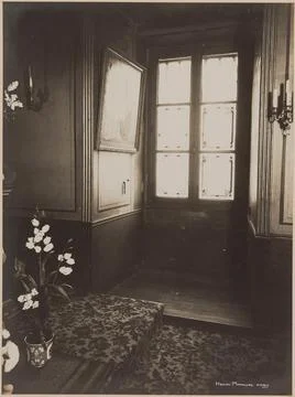 Paris Museums, Interior view of a window of the small chapel, flowers in the for Stock Photos
