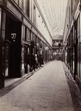 Paris Museums, Passage of the opera (clock gallery). Passage of the opera, clock 스톡 사진