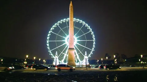 Paris by night at concorde square covered in snow Stock-Footage 981208