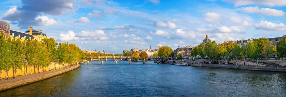 Paris panoramic cityscape Stockfoto's