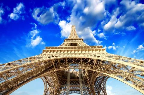 Paris. Powerful structure of Magnificent Eiffel Tower at sunset Paris. Pow... Stock-Fotos