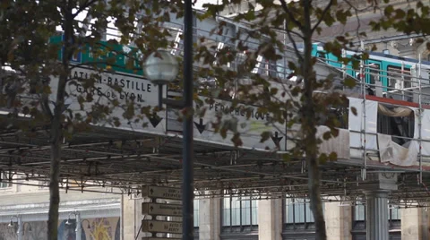 Paris Quay 4 train 3 Stock Footage 39680645