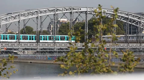 Paris Quay 4 train 6 Stock Footage 39679660