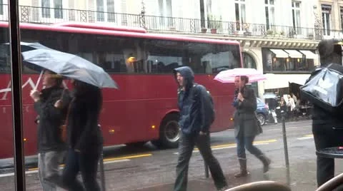 Paris in rain 動画素材 12485820