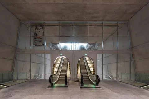 Paris, RER E, Station Porte Maillot, Architektur von Agence Duthilleul // ... Stock Photos