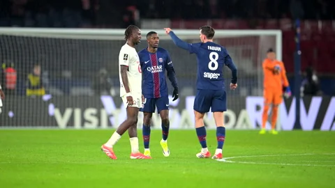 Paris Saint-Germain (PSG) VS LOSC - Ligue 1 (2026) Stock-Footage 340537808