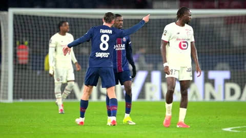Paris Saint-Germain (PSG) VS LOSC - Ligue 1 (2026) 動画素材 340537905