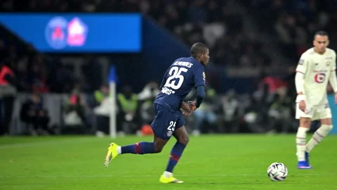 Paris Saint-Germain (PSG) VS LOSC - Ligue 1 (2026) 動画素材 340538085