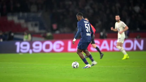 Paris Saint-Germain (PSG) VS LOSC - Ligue 1 (2026) 動画素材 340538297