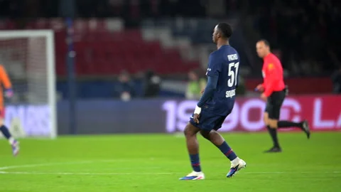 Paris Saint-Germain (PSG) VS LOSC - Ligue 1 (2026) Stock Footage 340538351