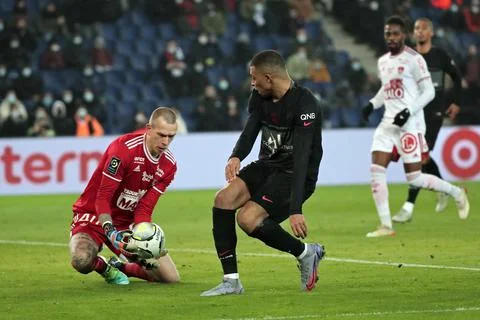 Paris Saint-Germain vs Stade Brest, France - 15 Jan 2022 Stock Photos