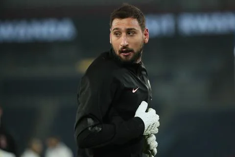 Paris Saint-Germain vs Stade Brest, France - 15 Jan 2022 Stock Photos