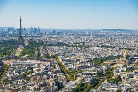 Paris skyline with Eiffel Tower, Les Invalides and business district of Defen Foto stock