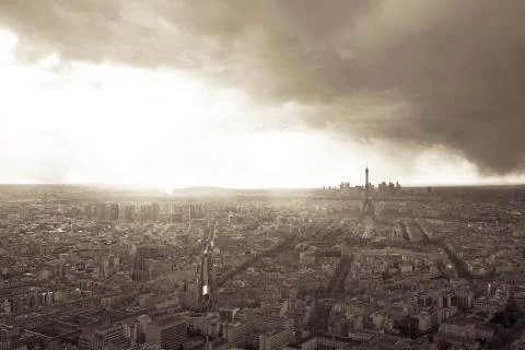 Paris Skyline With Eiffel Tower Stockfoto's