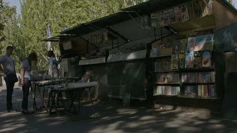 PARIS STREET VENDER 스톡 동영상 95979633