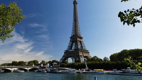 Paris Tour Eiffel Seine river time lapse Video stock 119523913