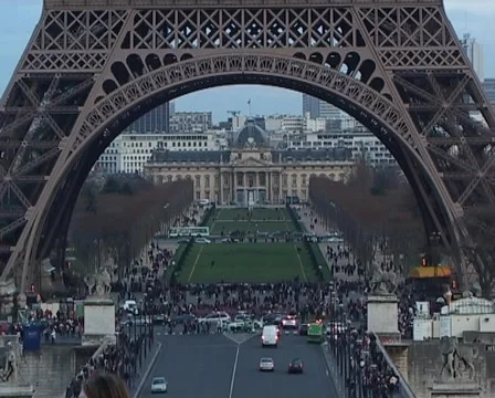 Paris traffic eiffel Stock Footage 920840