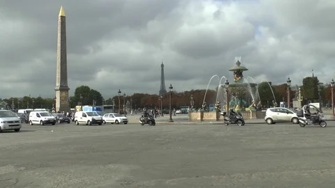 Paris. Traffic on Place de la Concorde. Stock Footage 102632811