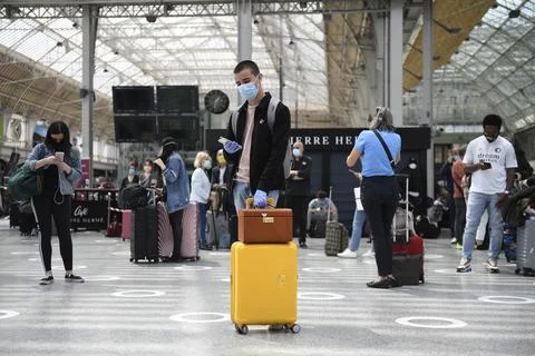 Paris train stations during coronavirus pandemic, France - 08 May 2020 Photos