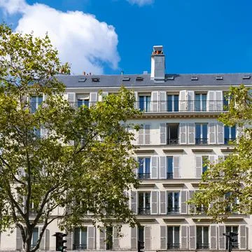 Paris, typical building Fotos de archivo