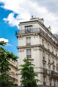Paris, typical buildings Stock-Fotos