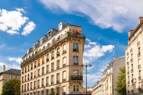Paris, typical facade and windows Stockfoto's