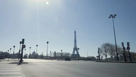 Paris under lockdown Stock Footage 127427683