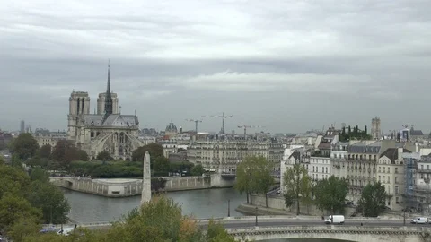 Paris. View of the Notre-Dame de Paris from the Arab World Institute. Video stock 104725780