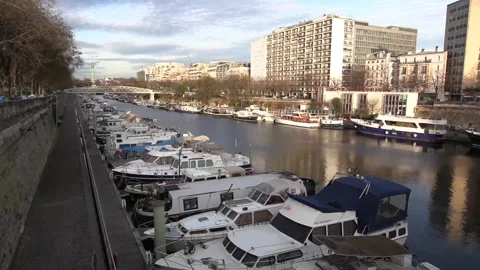 Paris's Canal Saint-Martin marks 200 years, París, FR - 26 Dec 2025 Stock Footage 324979588