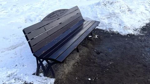 The park bench is empty Stock Photos
