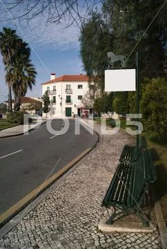 Park Bench Mockup Plantilla PSD