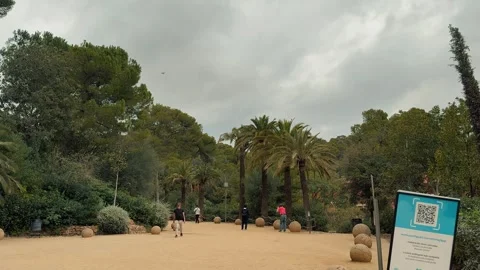 Park Guell 1 edit Vídeos de archivo 345274765