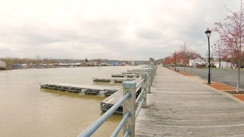 Park River Piers Stockbeeldmateriaal 106846264