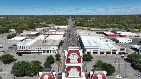 Parker County Courthouse in Weatherford Texas reveal shot Stock-Footage 253243653
