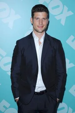  Parker Young at the FOX 2013 Programming Presentation Post-Party at Wollm... Foto stock