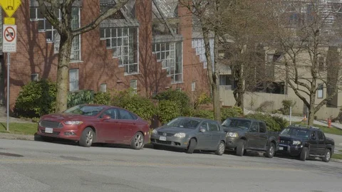 Parking car on a hill. 스톡 동영상 128194833