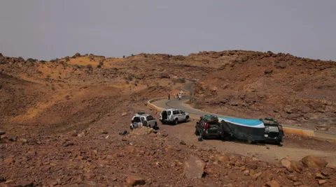 Parking in the desert 스톡 동영상 68005043