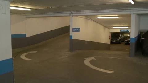 Parking Garage 動画素材 80796258