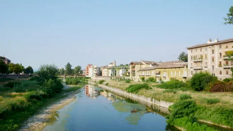 Parma, Italy, view of the Parma river Vídeos de archivo 134577299