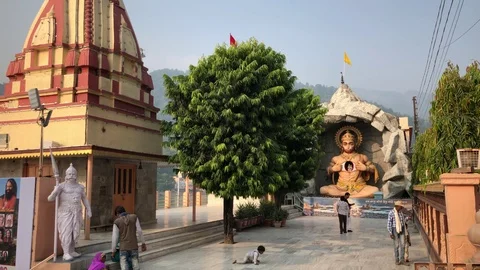 Parmarth Niketan Ashram in Rishikesh, Uttarakhand, India Stock-Footage 120280745