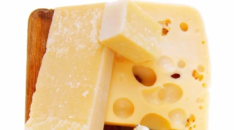 Parmesan and brie cheese Vídeos de archivo 43560845