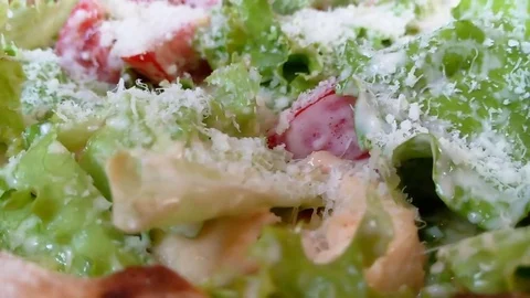 Parmesan cheese salad Video stock 80528012