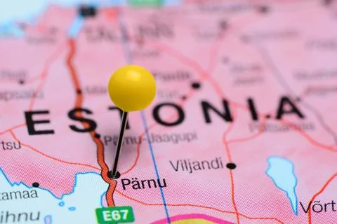 Parnu pinned on a map of Estonia Foto stock