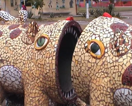 Parque 21de Abril, statue Stock Footage