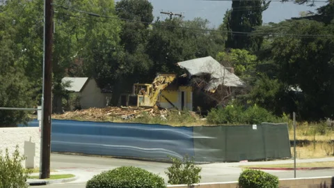 Part 2 time lapse of a Pasadena, California house being completely demolished Stock Footage 148924797