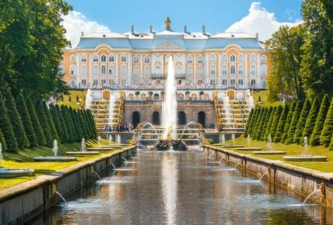 Part or element of territory of the Peterhof museum complex with architectu.. Stock Photos